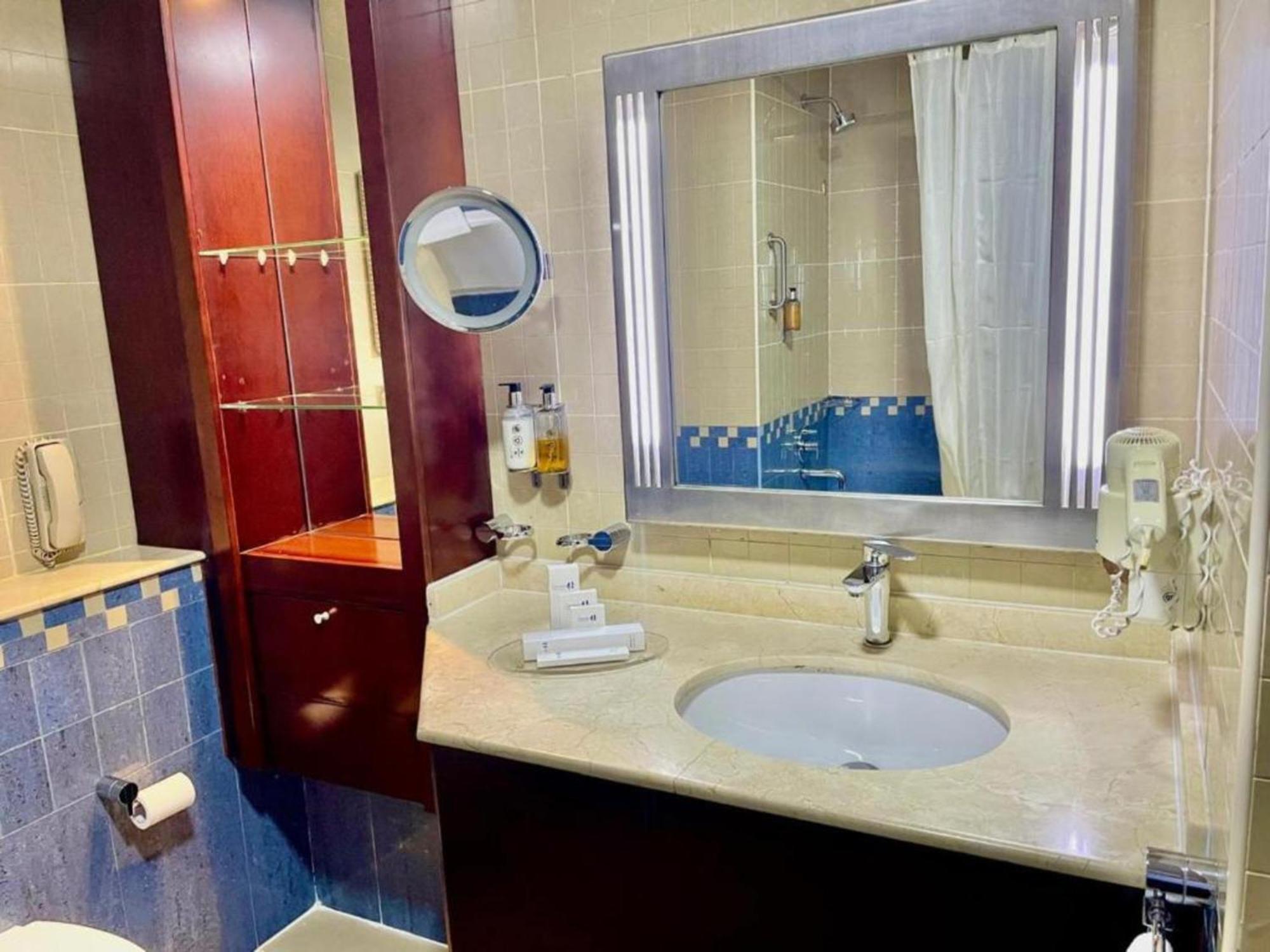 Concorde Hotel Near Exhibition Center By Palette Resorts פוג'יירה מראה חיצוני תמונה